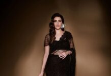 Karishma Tanna Instagram - #Riali 🌺🌺 #love #potd #saree #Indian