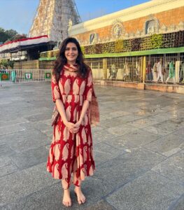 Karishma Tanna Instagram - Finally at Tirupati 🙏🙏
Us ❤️ @varun_bangera