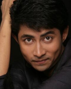 Karthik Kumar Instagram - Younger. Lighter. Naiver. Not as silly as I am now. Not as sharp as I am now. Not as beautiful as I am now. #throwback pc: @soondah_wamu