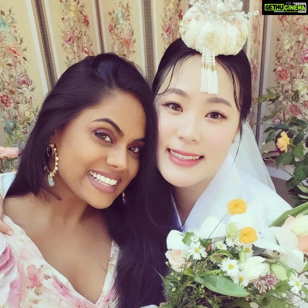 Karthika Nair Instagram - 🇰🇷❤🇬🇧 The best wedding ever! Soo proud to be a part of this special couples journey from college life to married life... Love you @___jamie.l my Seoul sista! 서울 - Seoul
