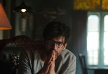 Kartik Aaryan Instagram - On Cloud Nine Right Now !! 🙏🏻 Stoked with the humongous response of the Janta Janardan and all the reviews to #Freddy 🙏🏻🐢 Its not Friday, Its #FreddyDay 🖤