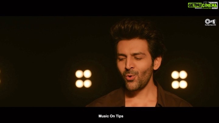Kartik Aaryan Instagram - #TumJoMilo on Loop 🖤 #Freddy 🐢 @disneyplushotstar