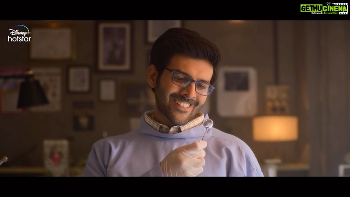 Kartik Aaryan Instagram - Appointments open 2nd December !! #BeReadyForFreddy π #Freddy π€ π’ #MiniClip2 @disneyplushotstar @alayaf @ektarkapoor @shobha9168 @jayshewakramani @ghoshshashanka @bhavinisheth @kamera002 @aseemarrora @ipritamofficial @kamil_irshad_official @balajimotionpictures @nlfilms.india @nh_studioz @tips @kumartaurani @gauravbose_vermillion @praveenkaushal08 @houseofaweindia @parveezshaikh3 @shreyans_hirawat