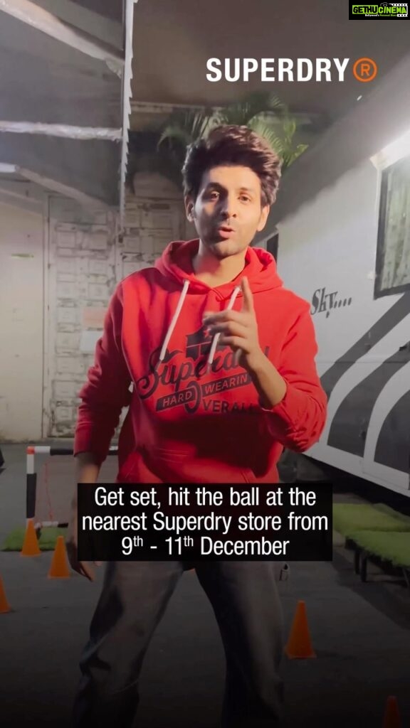 Kartik Aaryan Instagram - Get set & SCORE! The @superdryindia football mania is on and so is the Super 10 celebration! ❤‍🔥 Kick and win Mad discounts THIS WEEKEND only at Superdry stores🔥 #YouGotThis #Superdryindia #Superdry10 #Superdry 10 years of @superdryindia ❤‍🔥