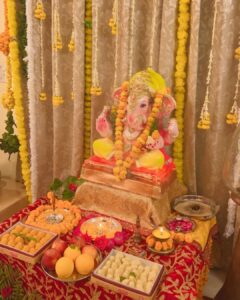 Kashish Singh Instagram - HAPPY Ganesh Chaturthi 🙏🏻🙏🏻#ganeshchaturthi #ganesha #thanksforeverything #blessed #2022 #bellavitakashish
