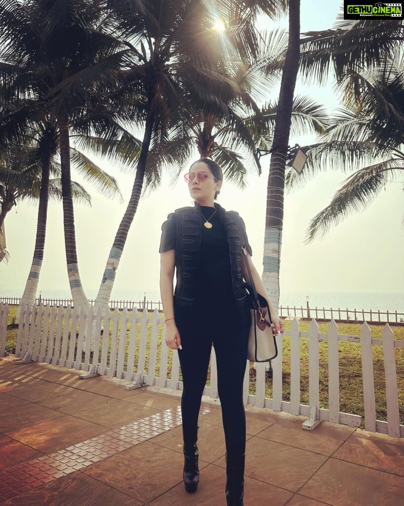 Kashish Singh Instagram - KASHISH 2.0 #birthdaymonth #scorpioseason #scorpiowoman #yolo #whoruntheworldgirls #bellavitakashish 🕉️ Mumbai - मुंबई