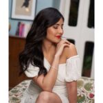 Katrina Kaif Instagram - Its the season for red 💄@kaybykatrina #christmas #festiveseason 🎄