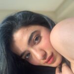 Ketika Sharma Instagram - Golden hour things 💁🏻‍♀️ #uncontrollable #selfies #happening #nofilterneeded #goldenhour #stuff #love #and #golden #light