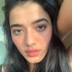 Ketika Sharma Instagram - Golden hour things 💁🏻‍♀️ #uncontrollable #selfies #happening #nofilterneeded #goldenhour #stuff #love #and #golden #light