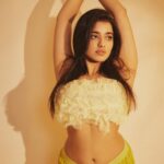 Ketika Sharma Instagram - 🧜‍♀️✨👸 @arifminhaz @rashmitathapa #3 #december #mood