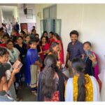 Kiran Abbavaram Instagram - With my Juniours 😍 #srkalyanamandapam #shootingdairies Annamacharya Institute Of Technology And Sciences(Autonomous)