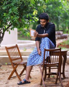 Kiran Abbavaram Instagram - Teaser loading 🤗

#sammathame