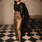 Komalee Prasad Instagram - Let me be your woman… 🎩🪄🎶 . . . 👗 @sumaiah.tabassum 📸 @the_pixel_farmer 💄 @makeupbyramakrishna 💆🏻‍♀️ @naidukavala
