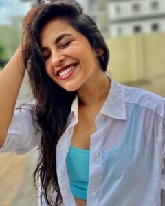 Komalee Prasad Instagram - Was all ready to head out but blame the rain if I am late 🤷🏻‍♀️🌧🌧☔️☔️ Also #helloaugust #birthdaymonth #hyderabadrains ♥️