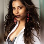 Komalee Prasad Instagram – Sweet 🌶🌶🌶

@the_pixel_farmer ‘s click
@sumaiah.tabassum ‘ styling
@makeupbyramakrishna makeup 
@naidukavala hair 
At @avo_kitchen_grill #friday