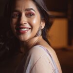 Komalee Prasad Instagram - Smile for me please ❤️ Outfit - @xsinchx Photographer - @vincentkingstudios sweetesh you are 💕 Styling - @shilpagns love love love you 😘 Asst by - @gouthamichandra cutie 🥰 MUH - @raghavacharyramoju chary garu ❤️