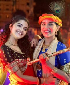 Komalee Prasad Instagram - Happy Janmashtami 🍁✨❣️