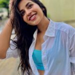 Komalee Prasad Instagram – Was all ready to head out but blame the rain if I am late 🤷🏻‍♀️🌧🌧☔️☔️

Also #helloaugust #birthdaymonth #hyderabadrains ♥️