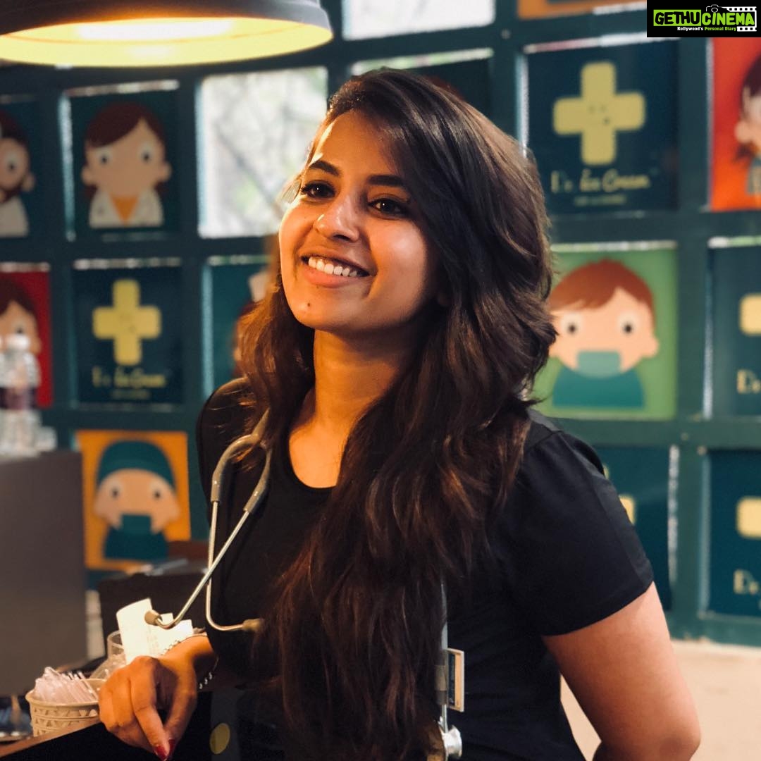 Komalee Prasad Instagram - Dr. Komalee Prasad 👩⚕️❤️ Kavanah