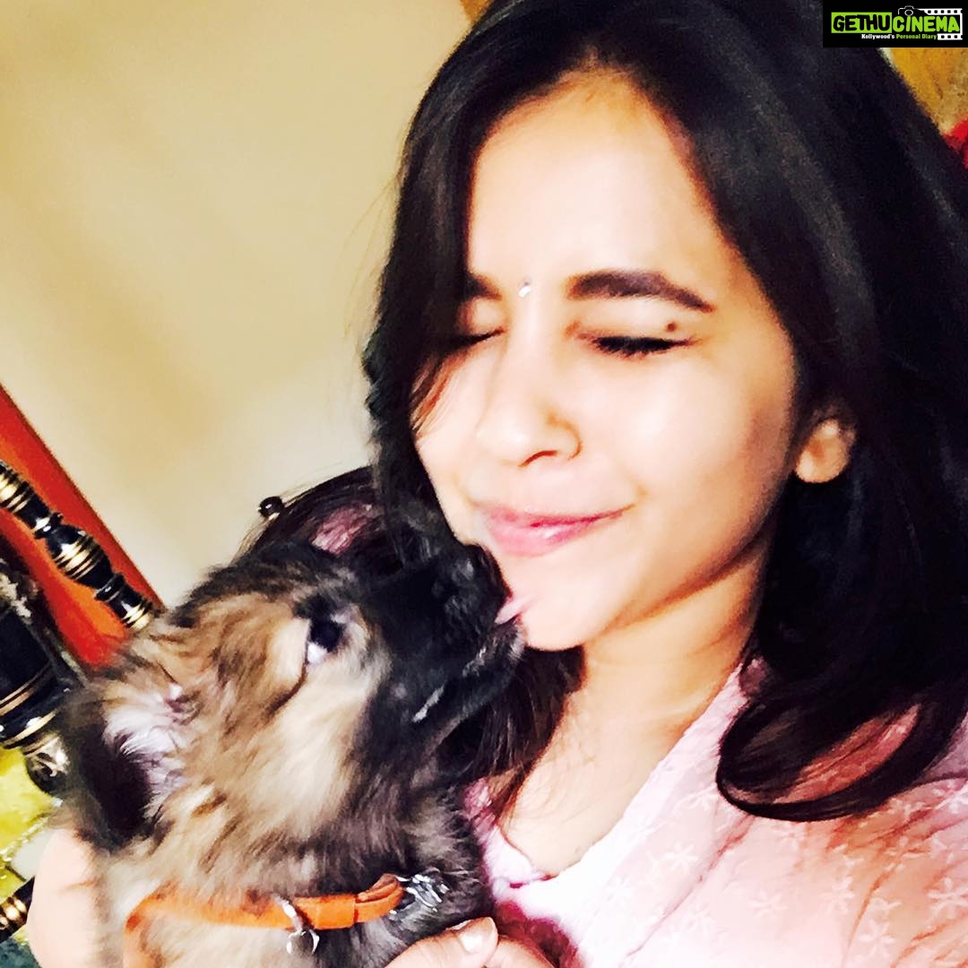 Komalee Prasad Instagram - First insta post with divisha's Buu :)