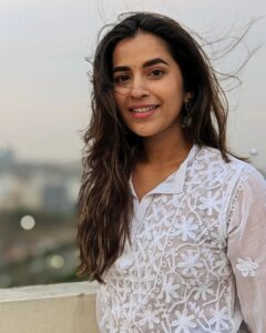 Komalee Prasad Instagram - The beauty you see in me is a reflection of you 🪞🤍🌸🌤️