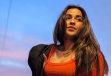 Komalee Prasad Instagram - Painting the sky , making it mine ❤️‍🔥💫