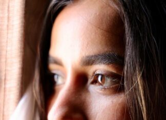 Komalee Prasad Instagram - He was a man of slow gestures. He loved my delicate features, golden skin without any makeup, light brown freckles, dark brown hair and my honey brown eyes. 🦋✨🦋✨🦋✨ #thursdaythoughts #nomakeup