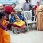 Krisha Kurup Instagram - I don't share things of such. But this one requires to be on my gram feed as that cutie there made it to 100! And it was a beautiful opportunity i got to perform impromptu for her and this lovely audience. They have been an extended family for me from about 5years or so. As an artist i feel immense pleasure to be able to offer my art form (which i am still learning) as an offering. P.s : Excuse the excitement as she is the first person i have met who has lived a century. Still in awe tbh ! 😍 #gratitude Video credits: one another cutie from the audience 🥺❤️ she recorded it ☺️
