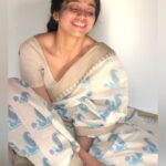 Krisha Kurup Instagram – My black bindi and me 

#asrawasitcanget