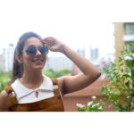 Krutika Desai Khan Instagram - The more peace you have, the better choices you make 🍁 👓 @sunglassic.official 👗 @_yoonoy_ 📸 @vinuphotography7 MUAH @rj_makeover Location @mumbaicoworking #KrutikaDesai #KD #photography #fashion #sky #peace #happiness #selflove #potd #positivevibes #spreadlove ♥️