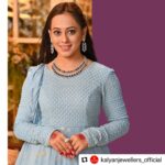 Krutika Desai Khan Instagram - #Ad 🤍 Alluring beauty of blue sapphires amalgamated with the charm of dazzling diamonds 💎✨ #krutikadesai #kd #ad #kalyanjewellers #wedding #collection #newwork #positivevibesonly #happiness #peace 🫶🏻