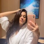 Krutika Desai Khan Instagram - Just Me, Myself & I 🫶🏻 #reels #krutikadesai #kd #me #myself #i #spa #day #selfcare #tattva #radissonblu #mumbai #selflove ✨
