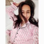 Krutika Desai Khan Instagram - Always wear cute PJs! You never know who you'll meet in your dreams 👻 7 piece PJ Fits by @younglings_india 🌸 #nightsuit #pjs #cute #pretty #pink #babe #capricorn #spreadlove #krutikadesai #kd