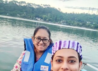 Krutika Desai Khan Instagram - 🌅🚣‍♂️🧡 #boating #mansar #lake #goldenhour #sunset #vibes #waterbaby #potd #traveldiaries #spreadlove ♥️ Mansar Lake