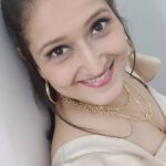 Laila Mehdin Instagram – Hello everyone! It’s been so long that i have posted anything. Just to say hi to all my followers 💖

Thanks @vipinmishraproject for this lovely song 💖
