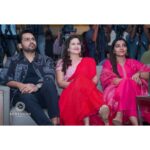 Laila Mehdin Instagram - Here are Lovely Candid Pic's of #sardar #movie #team . . @karthi_offl @rajishavijayan @laila_laughs . . #karthi_offl #laila_laughs #rajishavijayan #sardar #movie #promotion in #hyderabad #santhosh_photography_sp . . Pic's by - @santhosh_photography_sp . . Any Kind of Shoots Do Message Me 😊