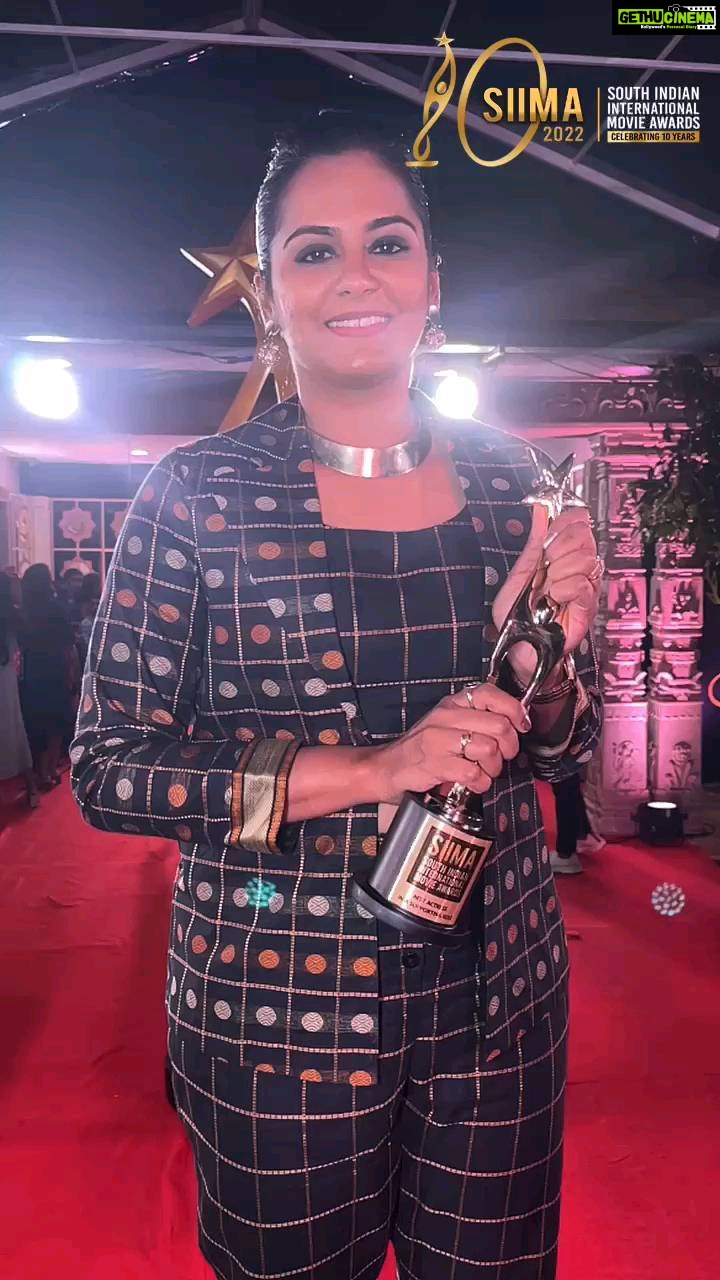 Lakshmi Priyaa Chandramouli Instagram - Thank you very much @siimawards for a great night! Won the Best supporting actress for the film #Karnan. Super excited as this is my first award for Karnan, a film so close to my heart. A big big thanks to my director @mariselvaraj84 who is the reason for me to even be on this stage❤️ This amazing outfit was made by @oona.atelier Styled by @themis_vanessa Make up by @getreadywithranji Hair by @playsalon.in Managed by @thiruupdates #BestSupportingActress #Karnan #SIIMA2022 #SIIMAAwards #Winner #GreatNight #GratitudeAlways #ThankYouUniverse #🧿 #ActorsLife #LakshmiPriyaaChandramouli #Oona