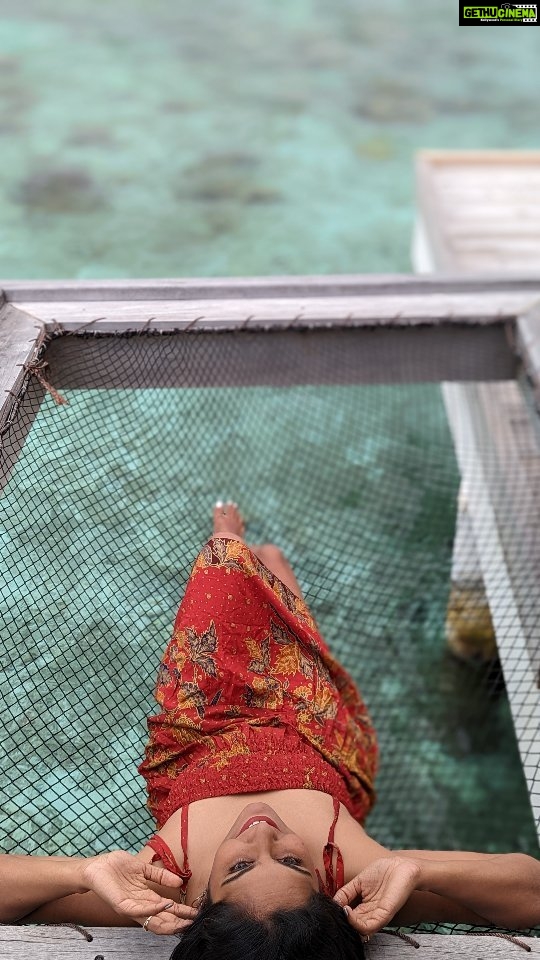 Lakshmi Priyaa Chandramouli Instagram - It was a wholesome holiday! ❤️ Thank you for organising the travel so well @pickyourtrail and thank you for the wonderful hospitality @cocogirimaldives ! #Maldives #BeachHoliday #UnwrapTheWorld #LetsPYT #CocoGiriMaldives #PickYourTrail #TravelReels #MaldivesReels #OneLastReel #TravelWithRoo #CoupleHoliday🧿 #TravelRecommendation #WorthTheHype Cocogiri Island Resort