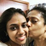 Lakshmy Ramakrishnan Instagram – That is our girl ❤️❤️All smiles even in pain😎