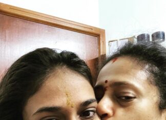 Lakshmy Ramakrishnan Instagram - That is our girl ❤️❤️All smiles even in pain😎