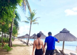 Lara Dutta Instagram - Walking into the sunset with my favourite adult humanbeing! 😍😂😍. @mbhupathi