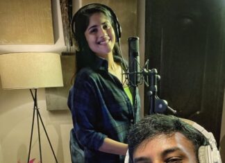 Leon James Instagram - Look who’s the new singer in town @meghaakash ! 🎤💥 New song out now ! Link in Bio! 😄 @adithyark.music @ko.sesha @vignesh_sha_pn @tipstamilofficial #LarkStudios #SingleShankarumSmartphoneSimranum