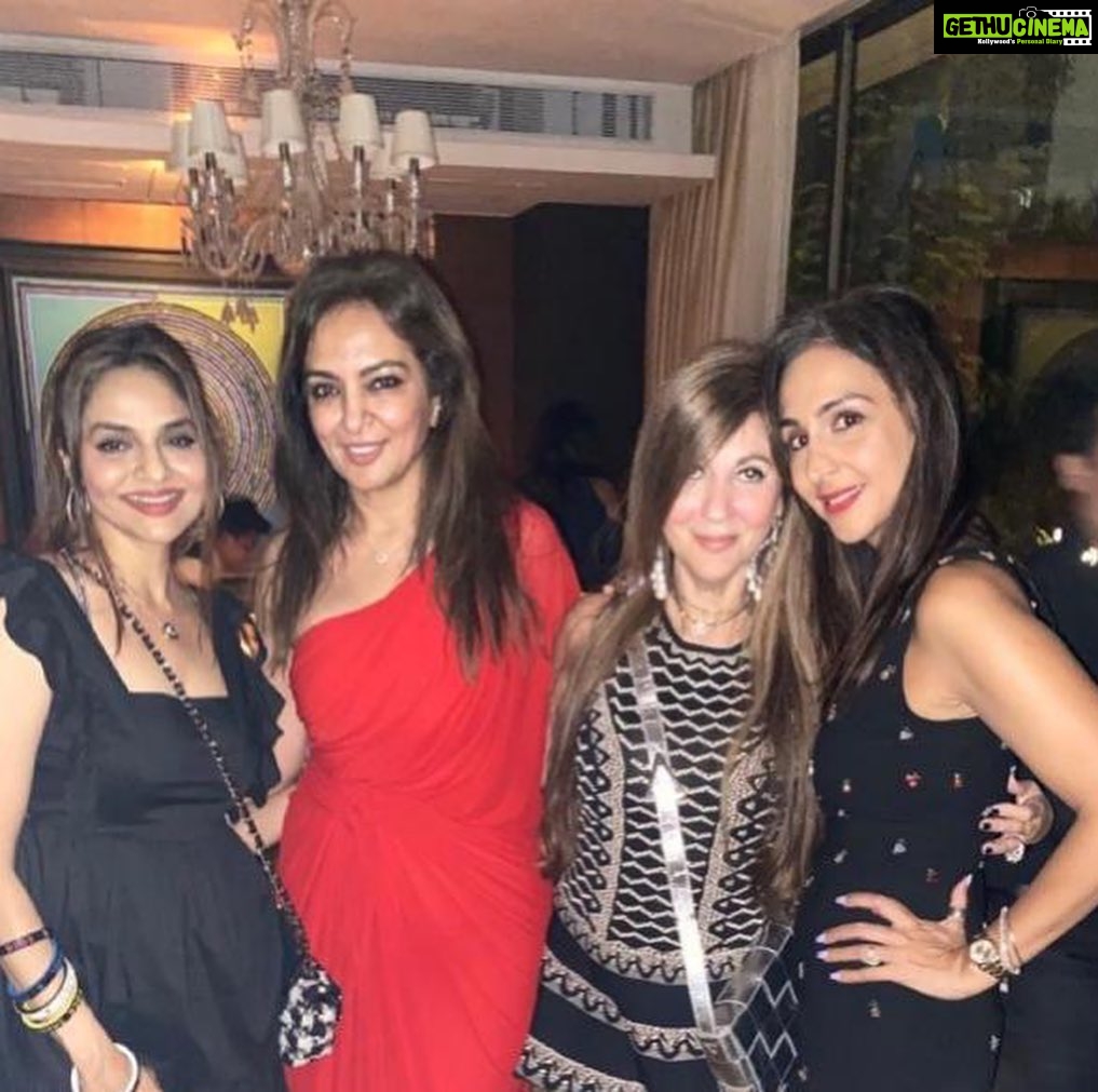 Madhoo Instagram - #funnnnn @bonita_bulchandani @lailalamba @anujabijlani @latapatel1 @sunainav2014 @gayatrikhannasabharwal @vivabulchandani @tarunasoi @farhadtaraporvala @dimpleroy4 @salimmerchant ☀️ @nisha_uttamchandani