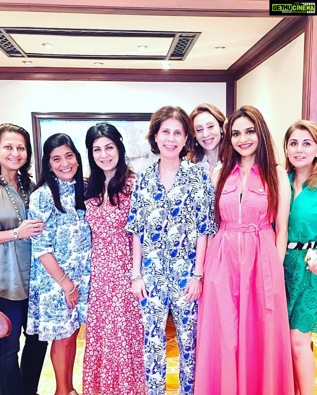 Madhoo Instagram - Happy birthday my sweet strong friend. 💟🎂❤️💜💜💜💜💜