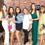 Madhoo Instagram - #whataday #party1 #goinggreen 🤑 🌹🌹🌹🌹 happy birthday @shital_nahar_agarwal thank you @kaushikahemdev 🌻🌻🌻