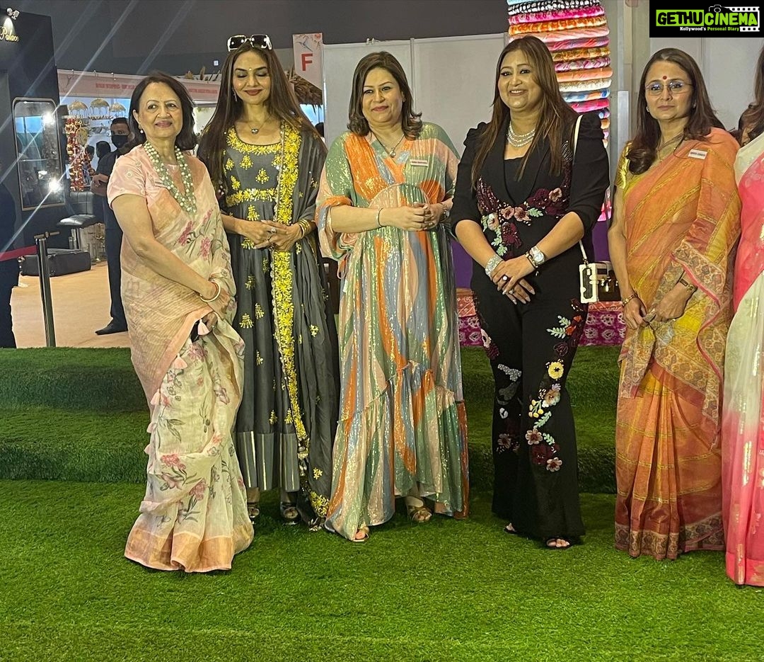 Madhoo Instagram - @imc_ladieswing @romasinghania @mrsearthinternational2016 @kiranbawa76 @queeniesinghh 💜💜💜💜 @ishitajain79 @farzanacontractor