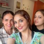 Madhoo Instagram - Happy happy birthday my dearest @imeshadeol ❤️❤️❤️❤️ @ameyaashah @keiashahh 🤗