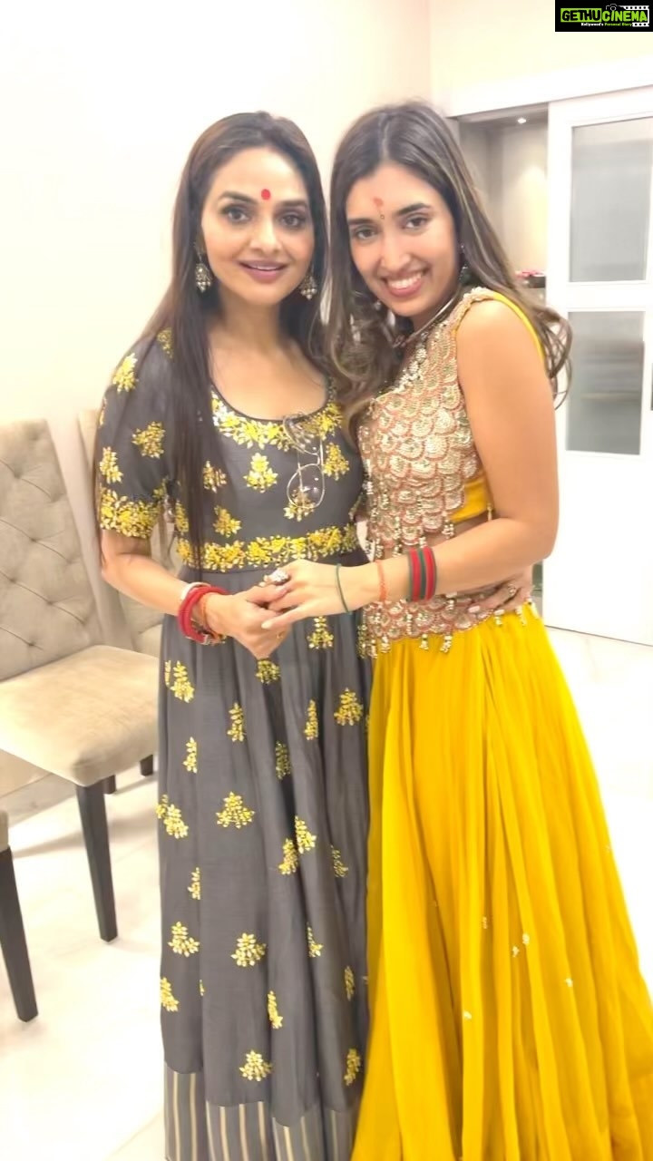 Madhoo Instagram - #anditallstartedwithabigbang @patsliftshreya 💖💖💖💖 @rockleena @sujata2167 @shreyaagarwal7