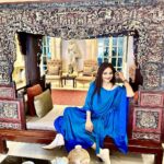 Madhoo Instagram - Gorgeous @madhoo_rockstar in @tokidoki_bypuja off shoulder kaftan top and asymmetrical skirt. #coordset #madhoo #bollywood #fashion #style #bollywoodfashion #colourpop #partywear #destinationwedding #asymmetrical #drape #indiandesigner #fashionista #fashionicon Mumbai, Maharashtra