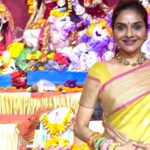 Madhoo Instagram - #navami ma Durga seek your blessings 💜💜💜💜 #grateful for the love peoples 🙏🙏🙏🙏🙏🙏💃💃💃💃💃 💃💃 @customscolonypowai#tumsemilnekodilkartahai #firstfilm #phoolaurkaante #1991 🌻 Mumbai, Maharashtra